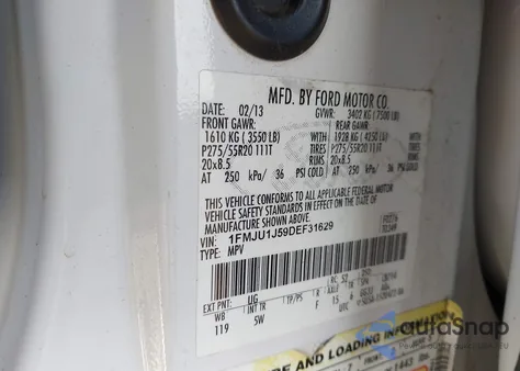 2013 Ford Expedition King Ranch z USA, uszkodzony, nr VIN 1FMJU1J59DEF31629